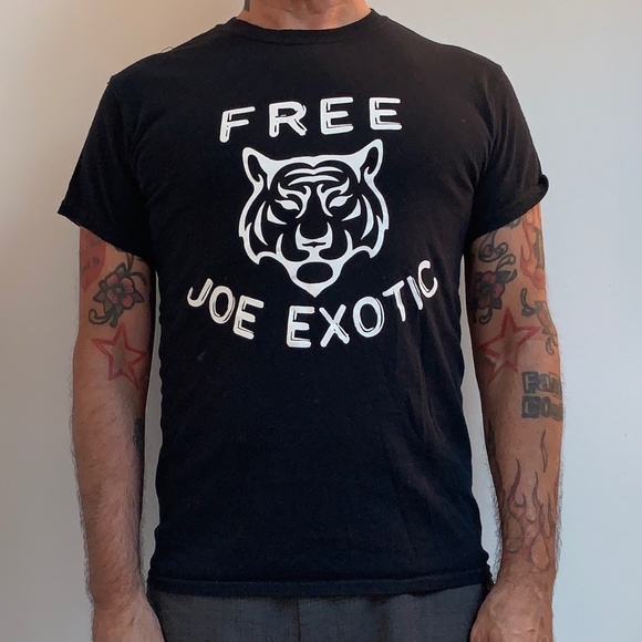 FREE JOE EXOTIC Tiger King Blk Tshirt - Picture 1 of 6